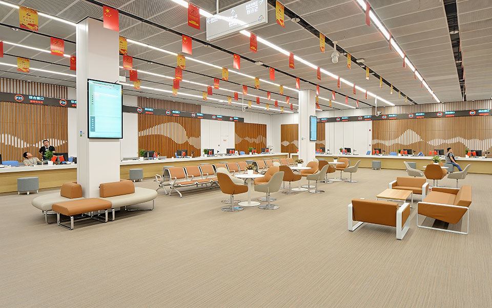 圣奥办公家具为东莞市民中心定制的办公家具及规划的接待大厅