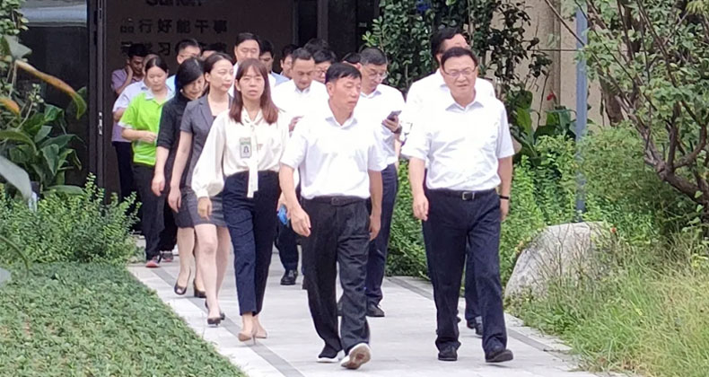 浙江省建设厅厅长项永丹到圣奥调研