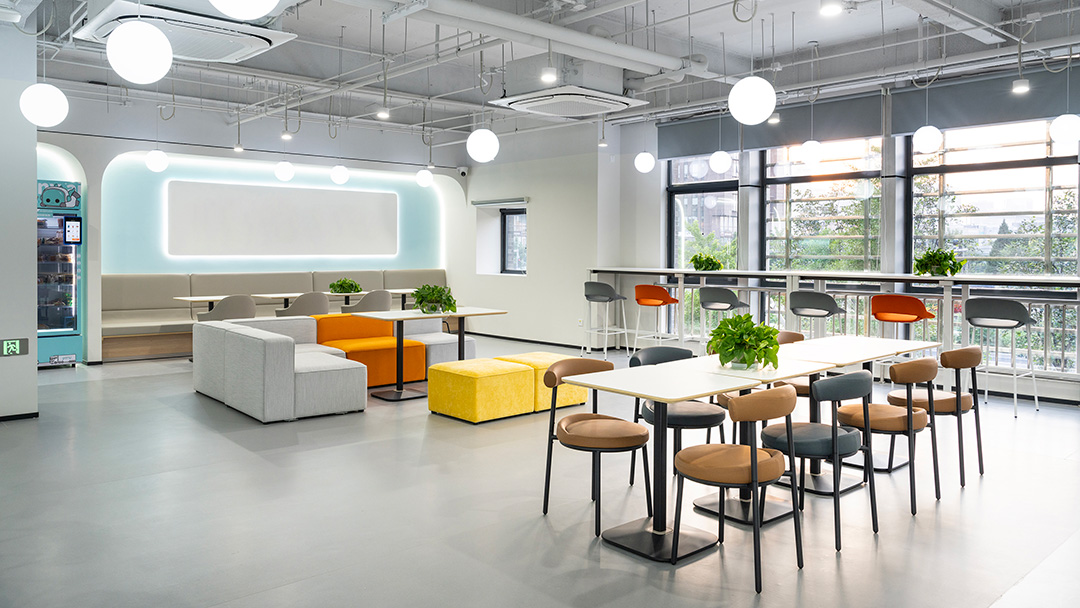 圣奥办公家具为某北京科技公司打造的休闲空间实拍图 圣奥办公家具为某北京科技公司打造的休闲空间实拍图