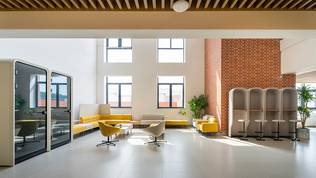 圣奥为中国科学院大学雁栖湖校区设计的休闲空间实拍图 圣奥为中国科学院大学雁栖湖校区设计的休闲空间实拍图