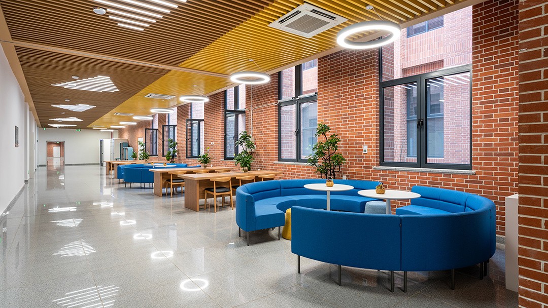 圣奥为中国科学院大学雁栖湖校区设计的阅览空间实拍图 圣奥为中国科学院大学雁栖湖校区设计的阅览空间实拍图