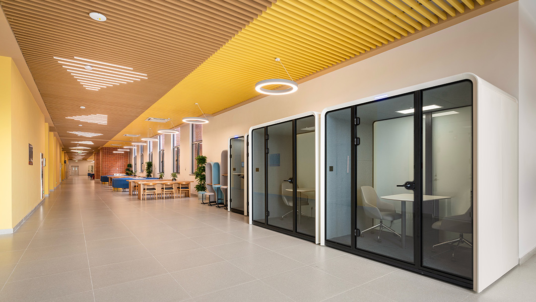 圣奥为中国科学院大学雁栖湖校区设计的阅览空间实拍图 圣奥为中国科学院大学雁栖湖校区设计的阅览空间实拍图