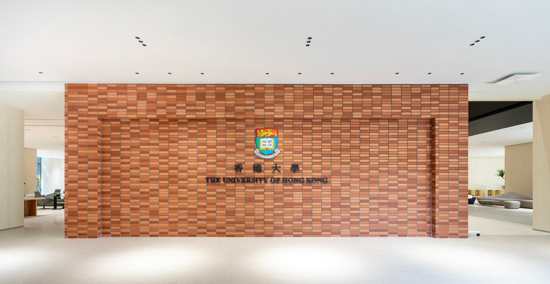 圣奥为港大经管学院上海中心打造的公共空间实拍图